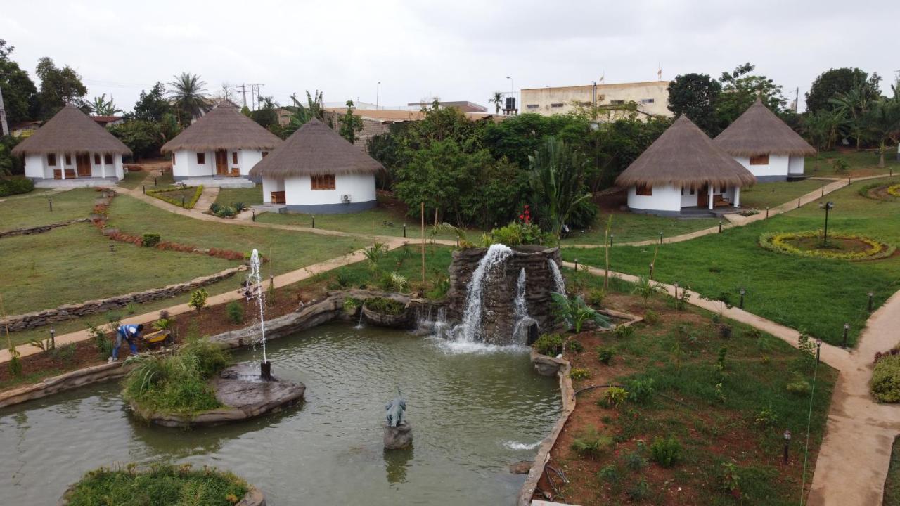 Village Noah Yaoundé 外观 照片